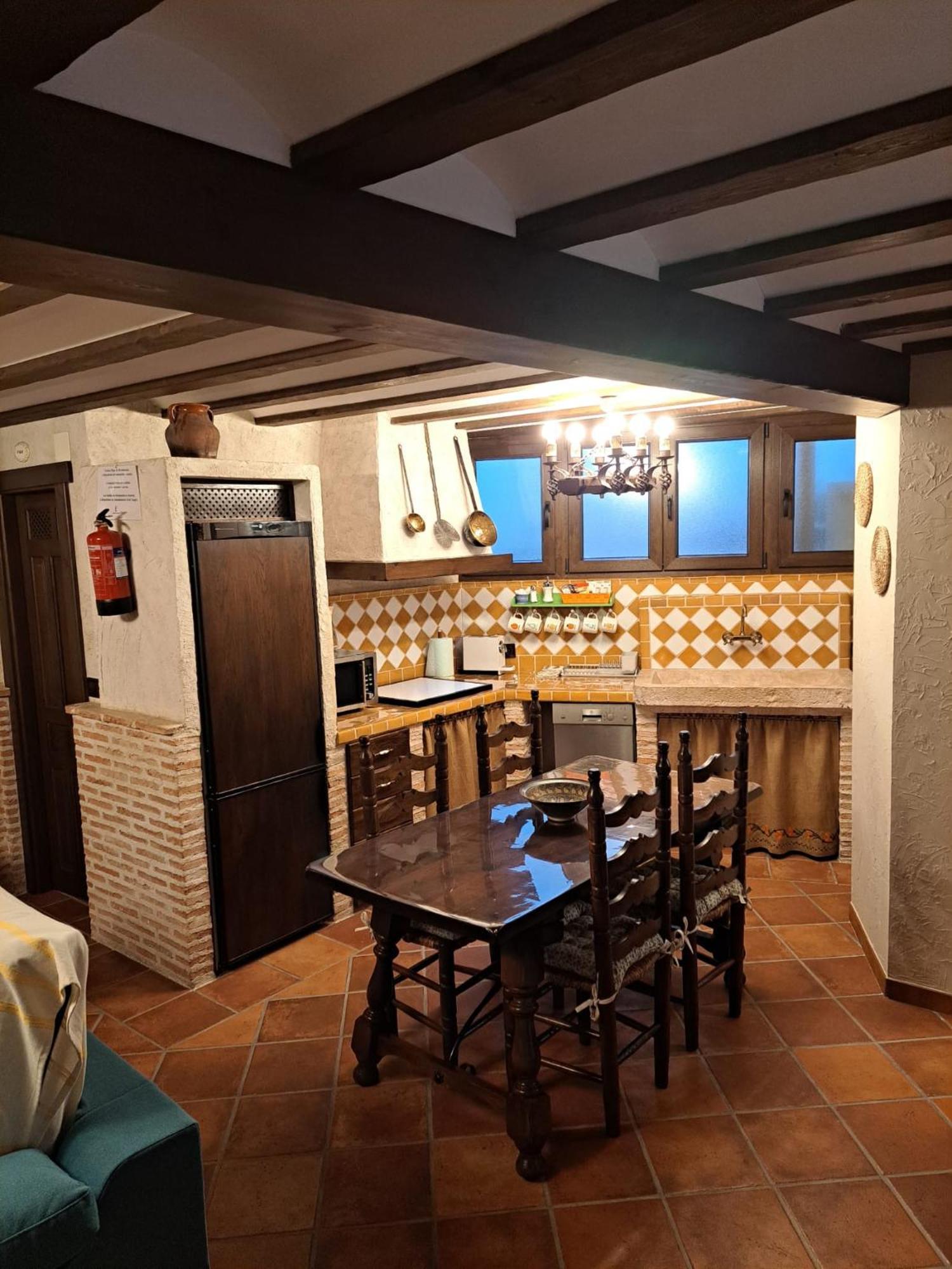 Casa Rural La Bodega, Ofrece Cata De Vino Gratis Horche Exterior photo